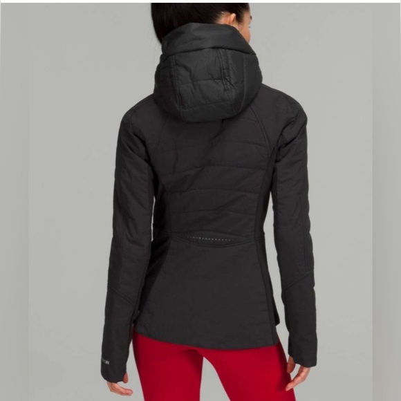 LULULEMON Another Mile Jacket Black Sz.2 Primaloft - Picture 3 of 12